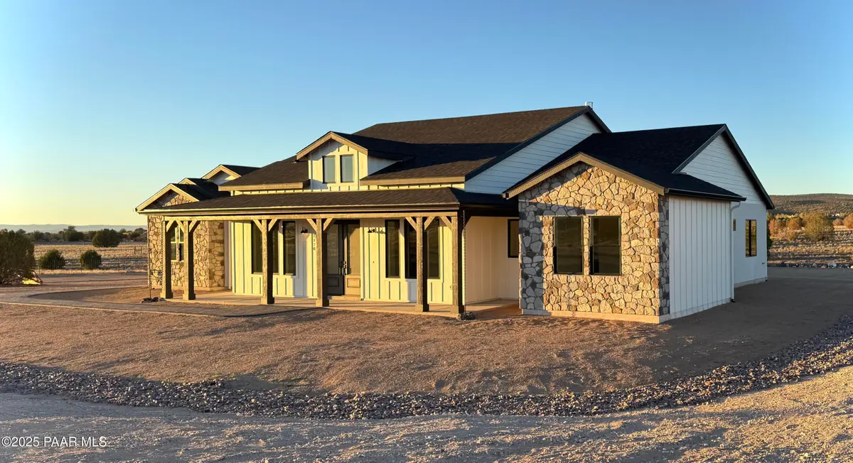 1170 E Cougar Ridge Road, Paulden, AZ 86334 - Image #1