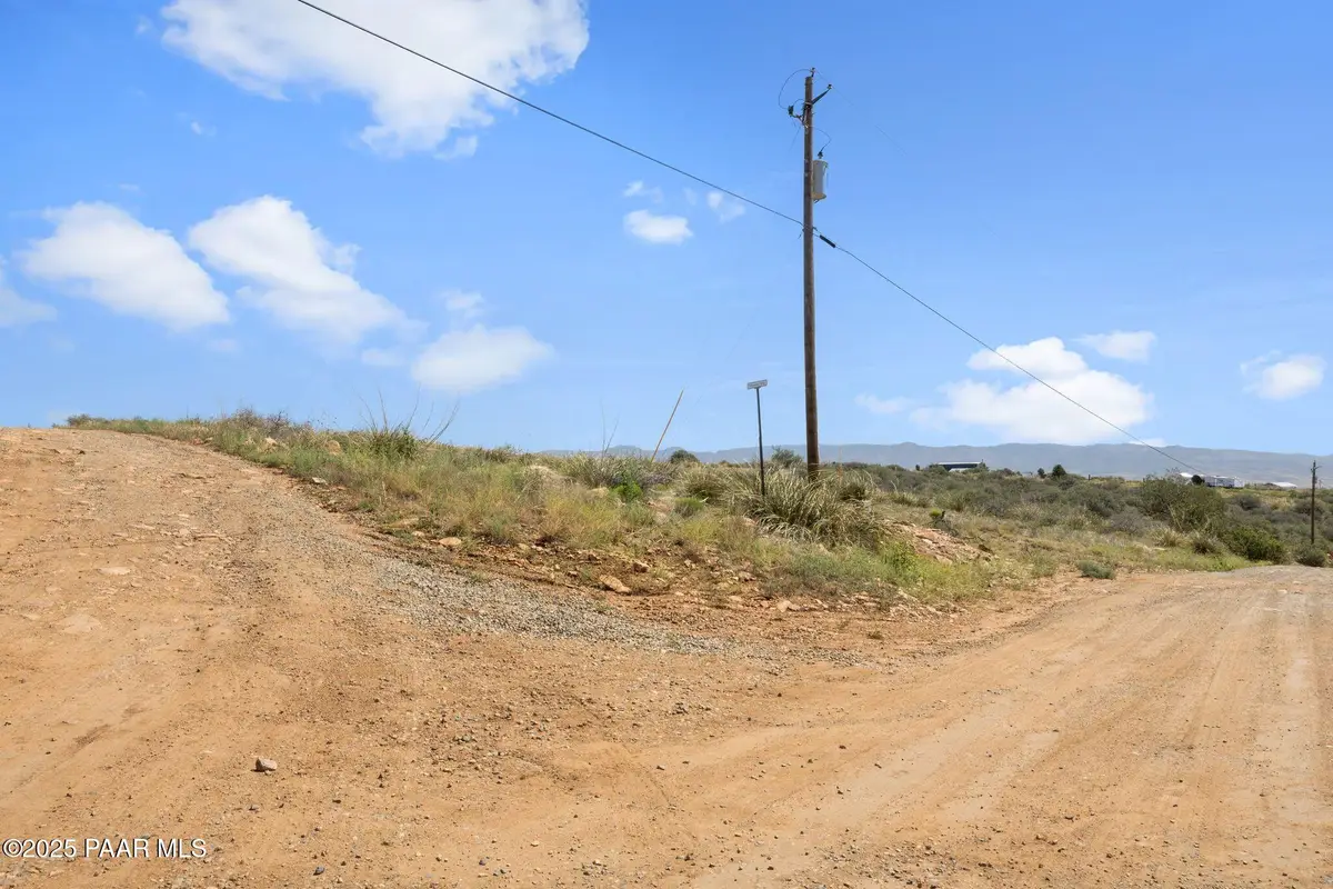 9180 E Wolf Road, Dewey Humboldt, AZ 86327 - Image #1