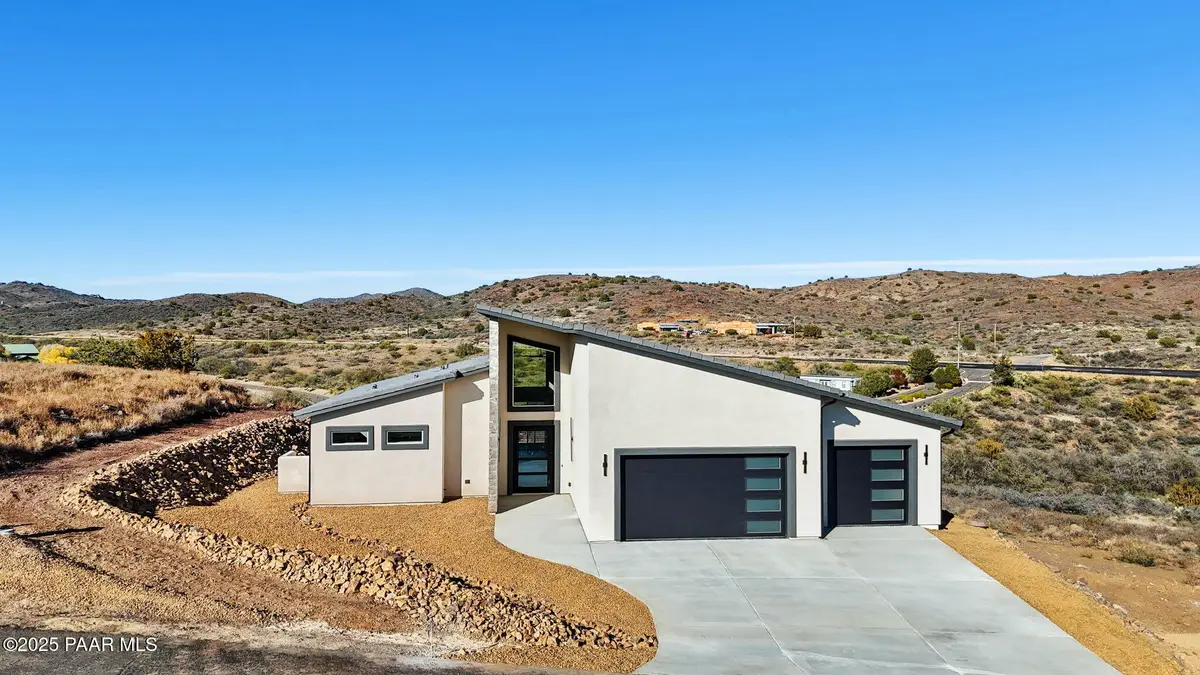 15860 E Broken Bit Road, Mayer, AZ 86333 - Image #1