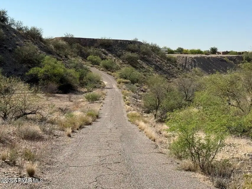 650 W Bralliar Road, Wickenburg, AZ 85390 - Image #2