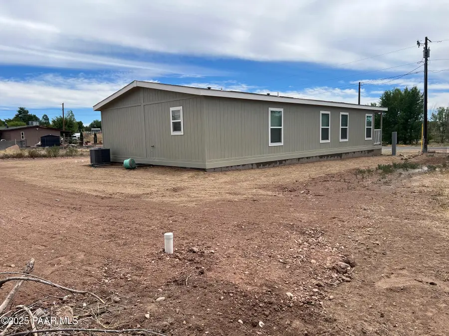 25317 N Lakeside Drive, Paulden, AZ 86334 - Image #2