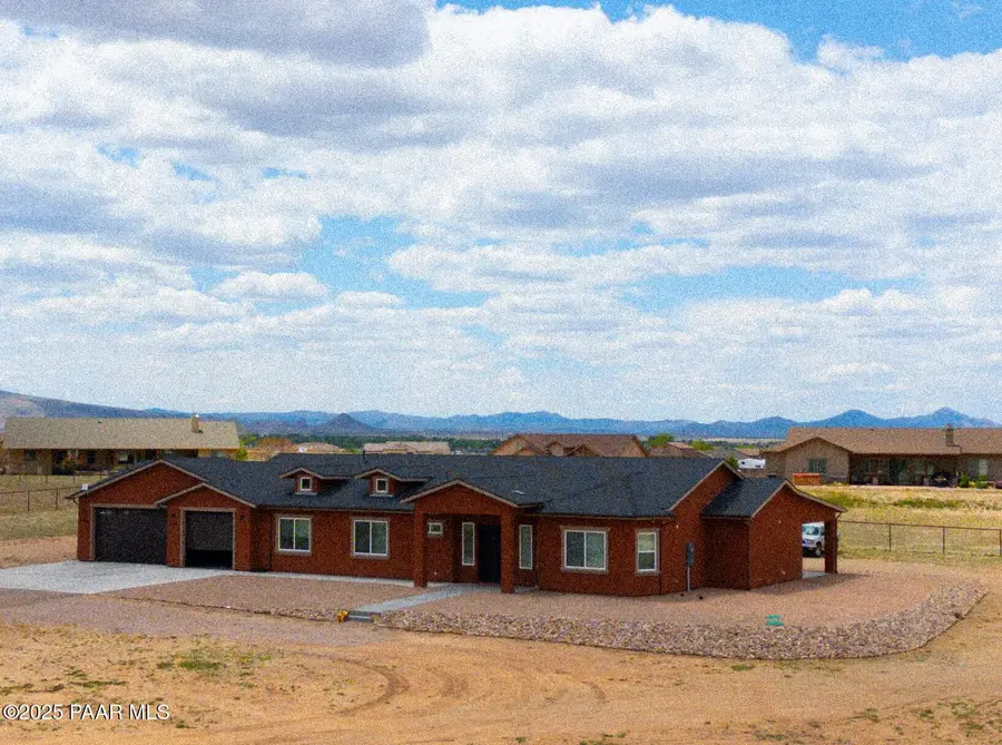 8558 N Grass Valley Lane, Prescott Valley, AZ 86315 - Image #2