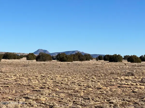 53402 N. Carlita Dr., Seligman, AZ 86337