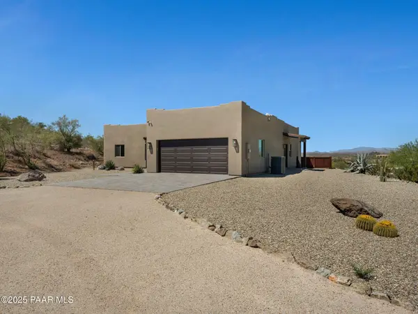 44635 N San Domingo Peak Trail, Morristown, AZ 85342