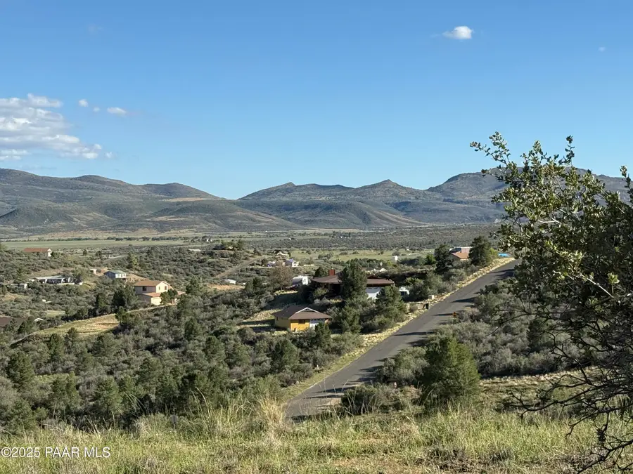 17850 S Tawny Lane, Peeples Valley, AZ 86332 - Image #3