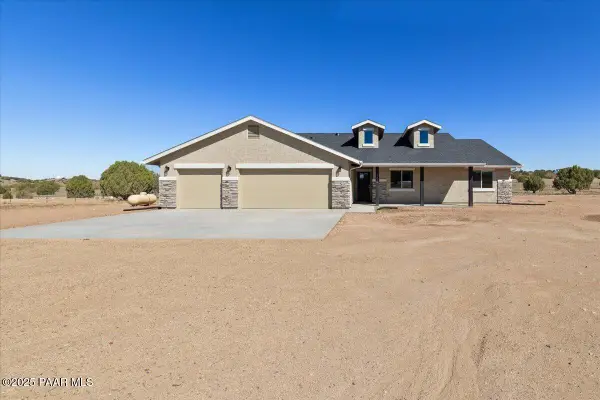 1220 E Cougar Ridge Road, Paulden, AZ 86334