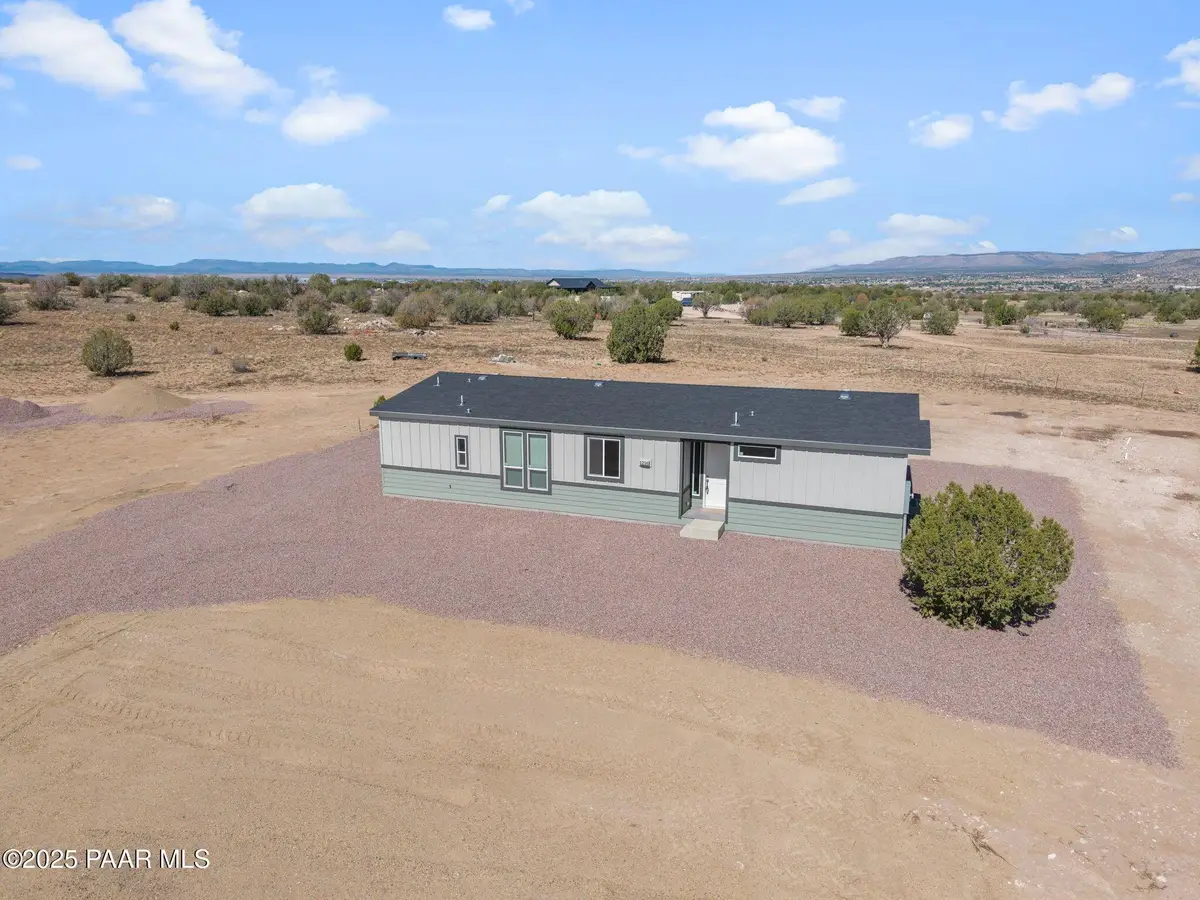 1216 E Saddlebum Trail, Paulden, AZ 86334 - Image #1