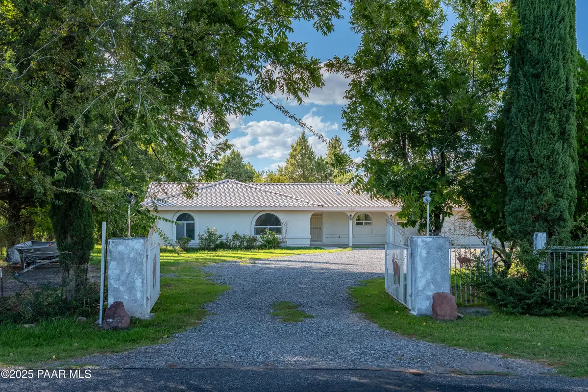 10885 E Pear Tree Drive, Cornville, AZ 86325 - Image #1