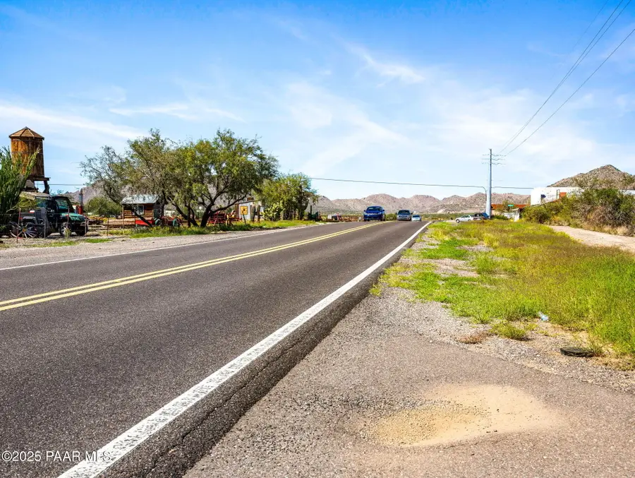22055 W Sunrise Road, Congress, AZ 85332 - Image #2