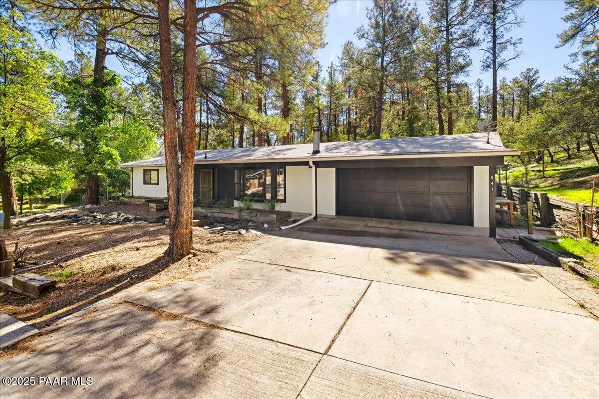 841 E Pine Knoll Drive, Prescott, AZ 86303 - Image #1