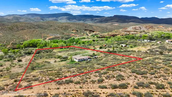 11809 E Hackberry Mine Road, Mayer, AZ 86333