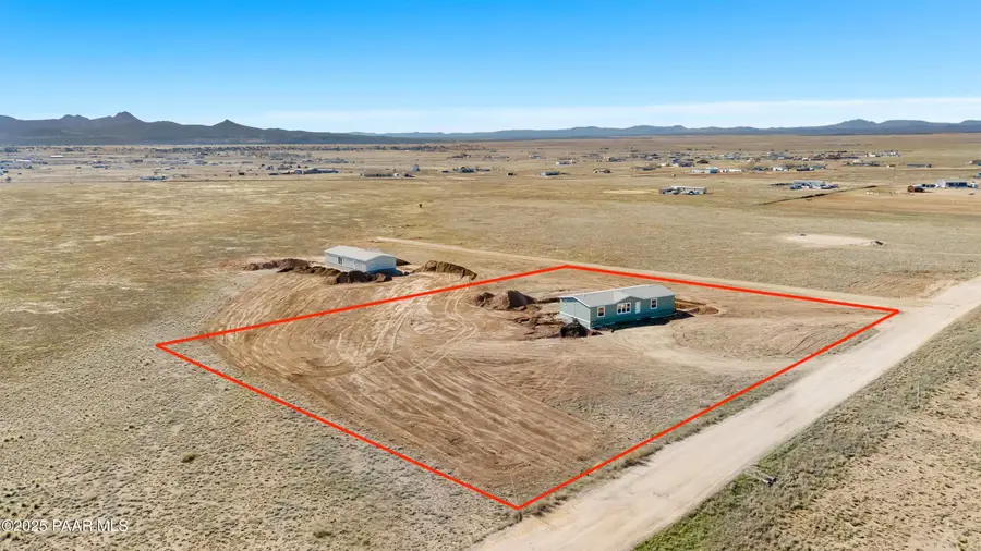 3311 W Cherry Blossom Lane, Paulden, AZ 86334 - Image #2