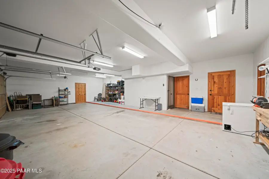 17129 W Buckhorn Drive, Peeples Valley, AZ 86332 - Image #2