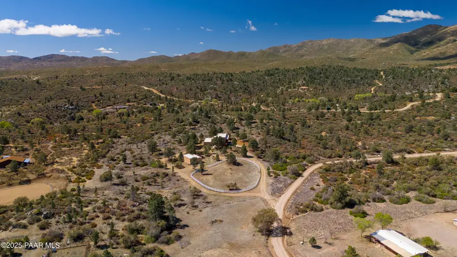 17129 W Buckhorn Drive, Peeples Valley, AZ 86332 - Image #3