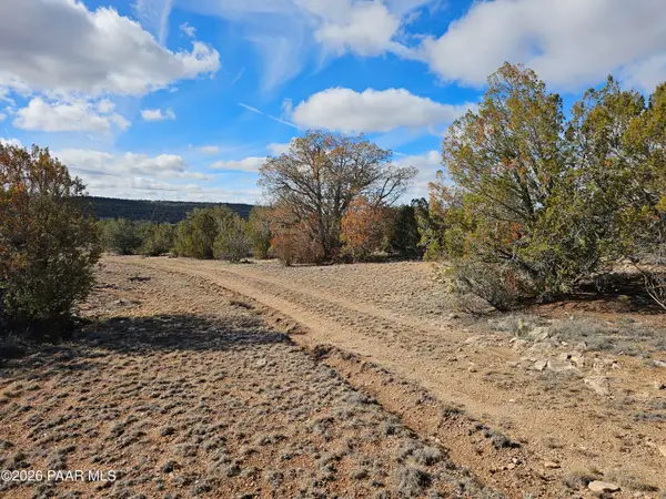 30022 W Amalia Road, Seligman, AZ 86337