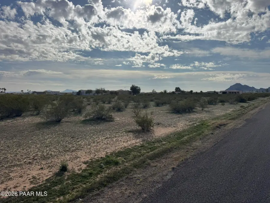 Xx00 N Eagle Eye Road, Aguila, AZ 85320 - Image #2