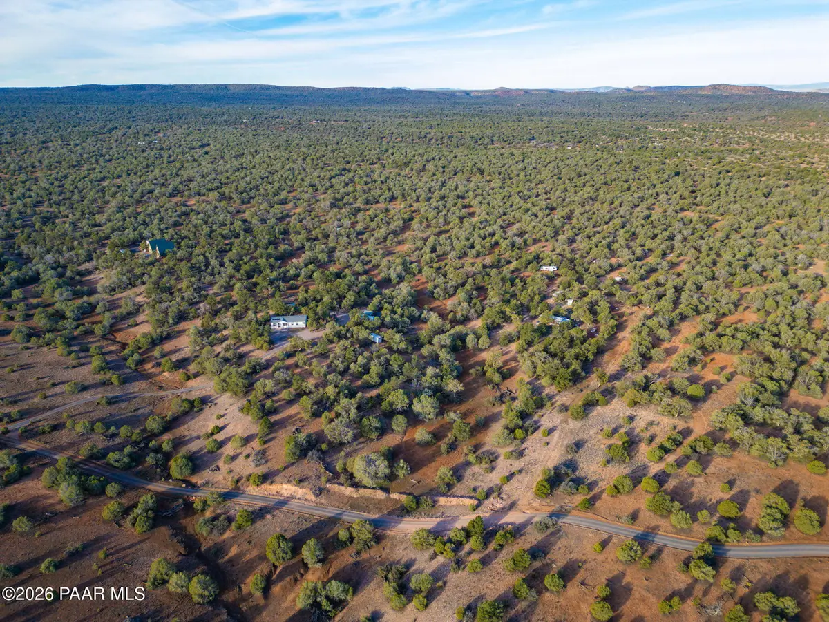 39500 N Kimlee Road, Ash Fork, AZ 86320 - #1