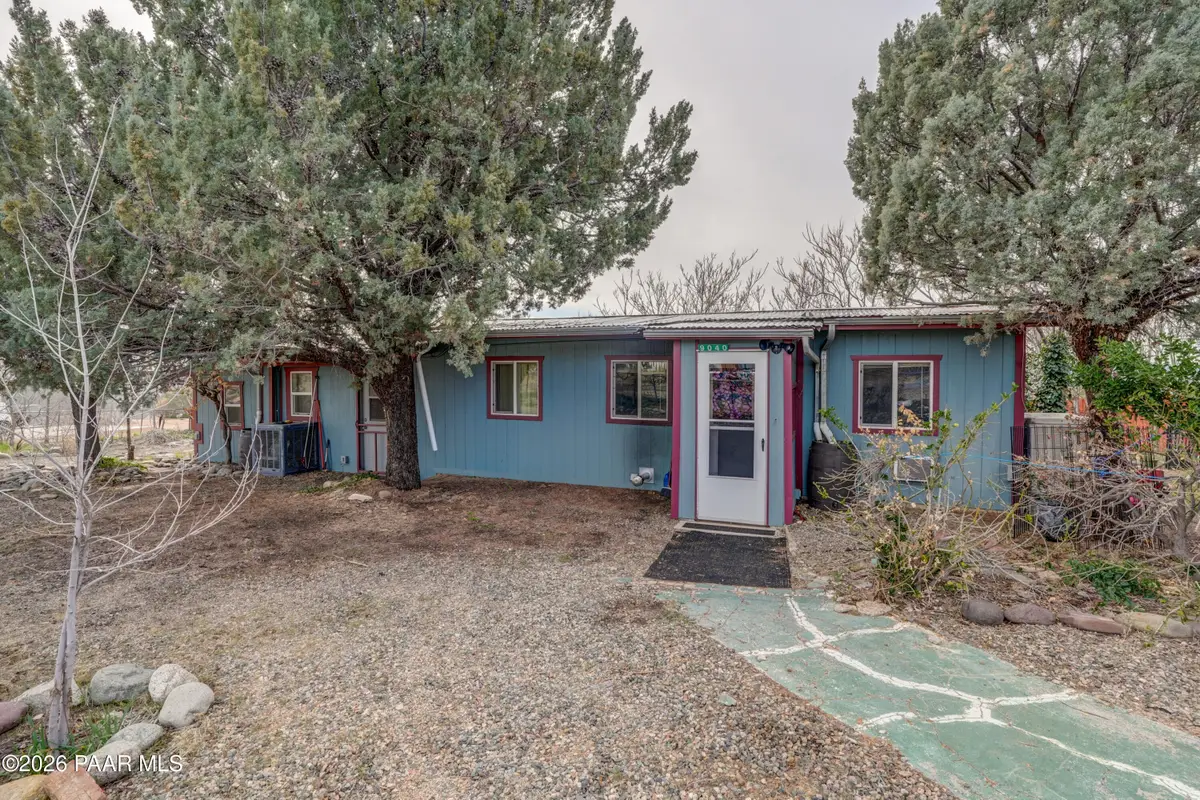 9040 S Magby Drive, Wilhoit, AZ 86332 - #1