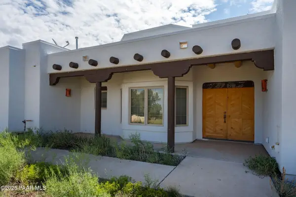 35575 W Pale Moon Road, Seligman, AZ 86337