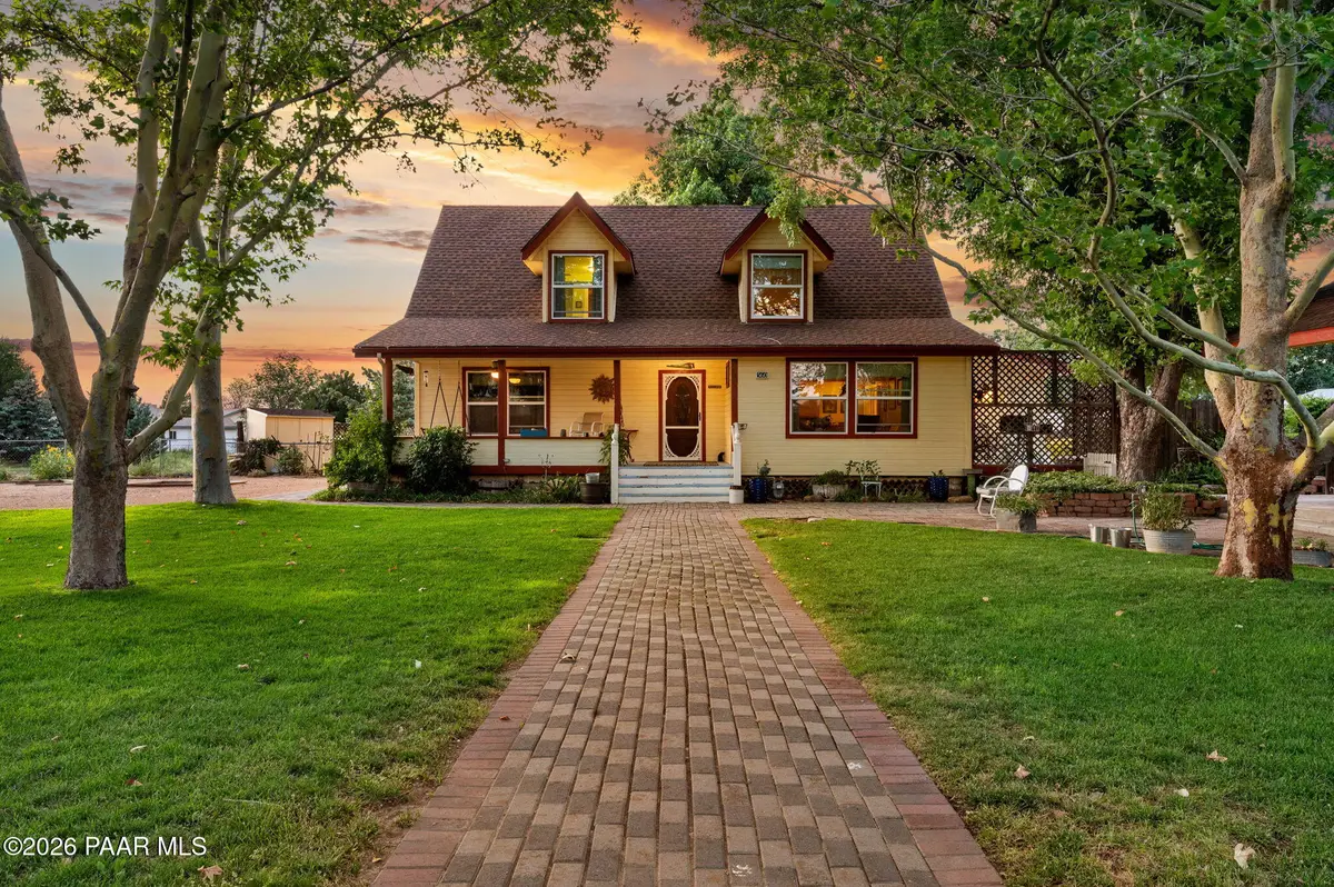 560 W Center Street, Chino Valley, AZ 86323 - #1