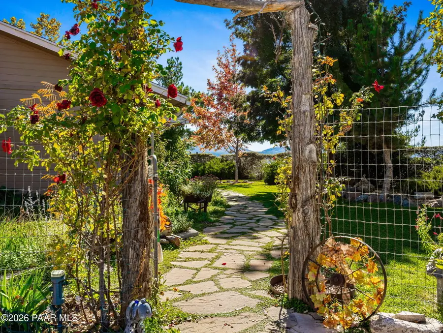 17827 S Tawny Lane, Peeples Valley, AZ 86332 - #2