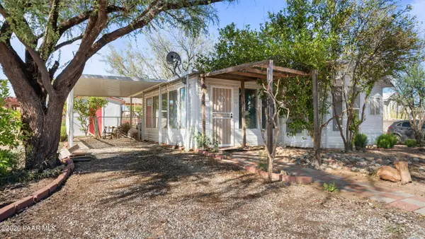 21312 W Shalako Lane, Congress, AZ 85332