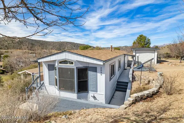 2099 Hillside Loop Road, Prescott, AZ 86301