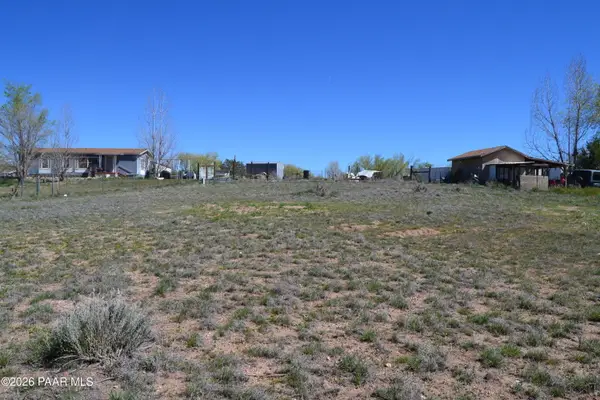 25285 N Lakeside Drive, Paulden, AZ 86334