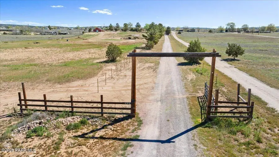 25325 N Naples Street, Paulden, AZ 86334 - #2