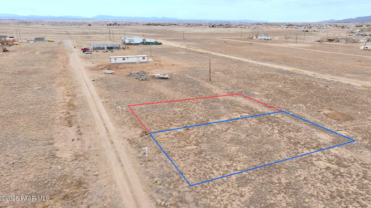 390 W Hawaii Road, Paulden, AZ 86334 - #1