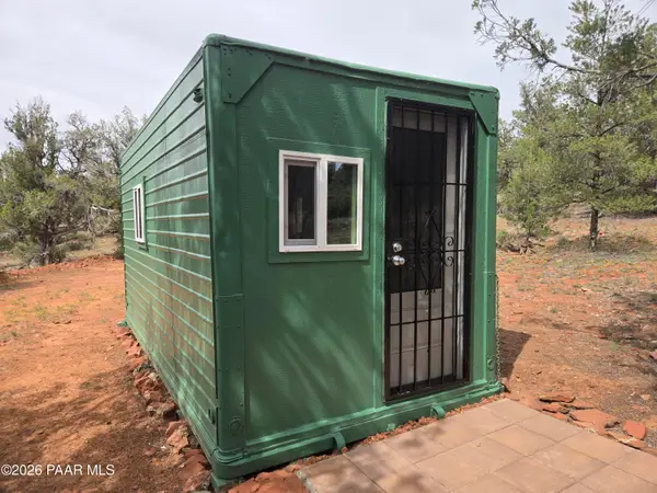 61 Raney Road, Ash Fork, AZ 86320