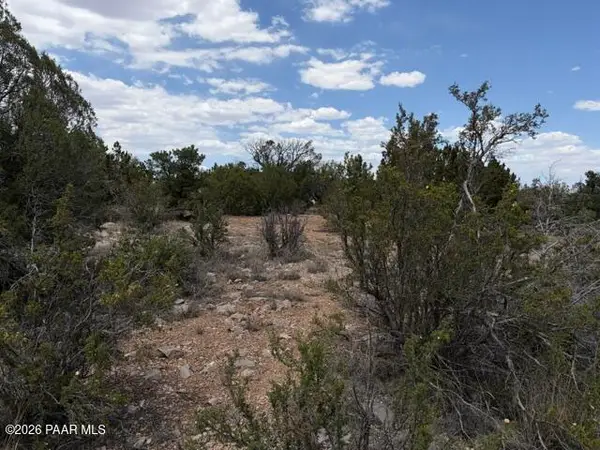 3883 N Shadow Mountain Parkway, Seligman, AZ 86337