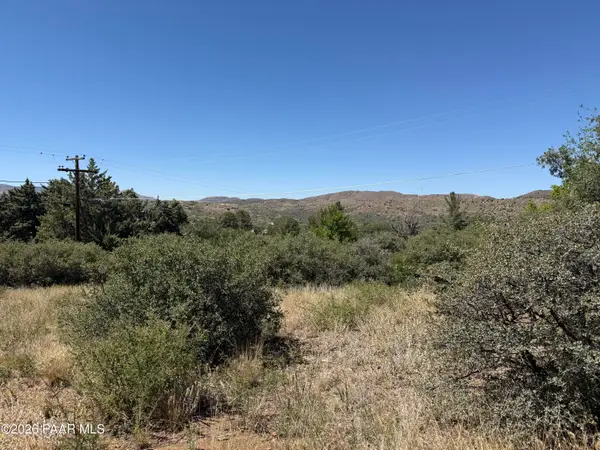 13252 E Kofa Road, Mayer, AZ 86333