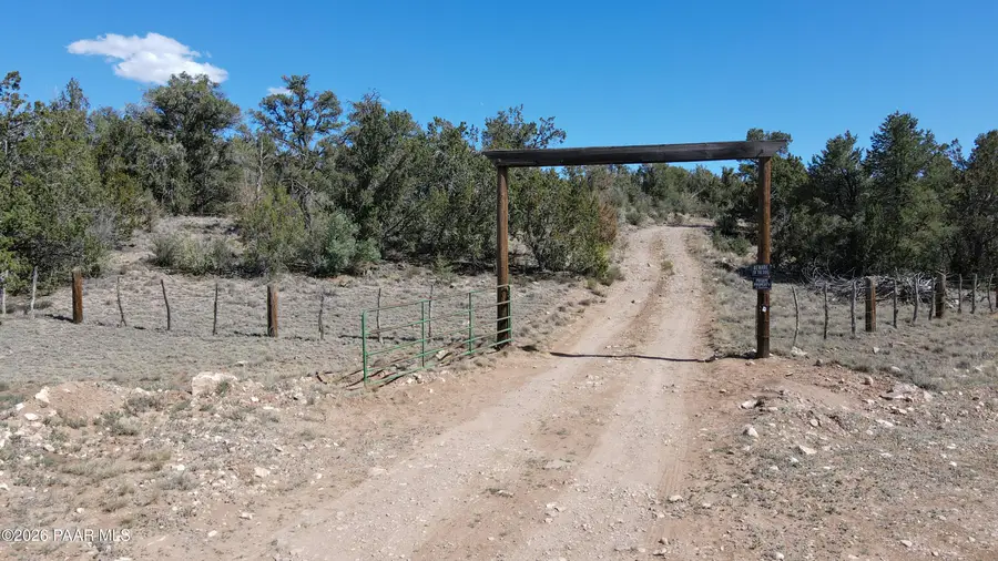 26100 W Moon Mountain Trail, Seligman, AZ 86337 - #3