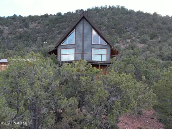 33867 W Whiskey River Road, Seligman, AZ 86337