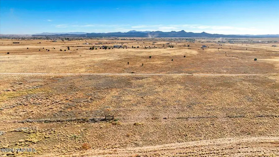 3294 W Limestone Drive, Paulden, AZ 86334 - #3