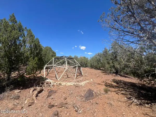 186 Gleed Station Road, Ash Fork, AZ 86320