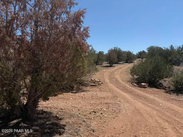 56385 N Bridge Canyon Parkway, Seligman, AZ 86337