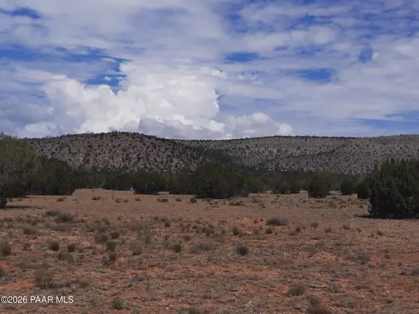 28964 W Fort Rock Road, Seligman, AZ 86337