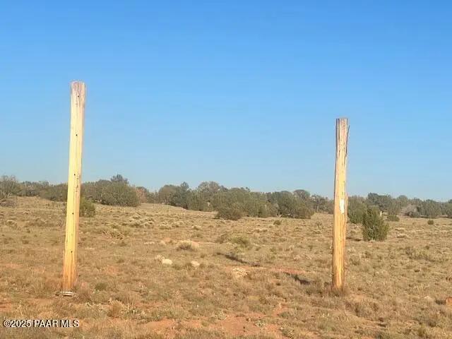 349nw Rocky Top Road, Seligman, AZ 86337 - #1