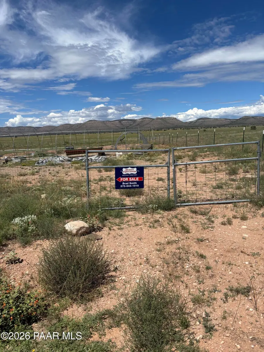 3210 W Limestone Drive, Paulden, AZ 86334 - #2