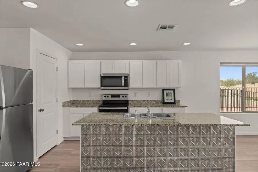 18 W Monte Cristo Drive, Wickenburg, AZ 85390 - #2