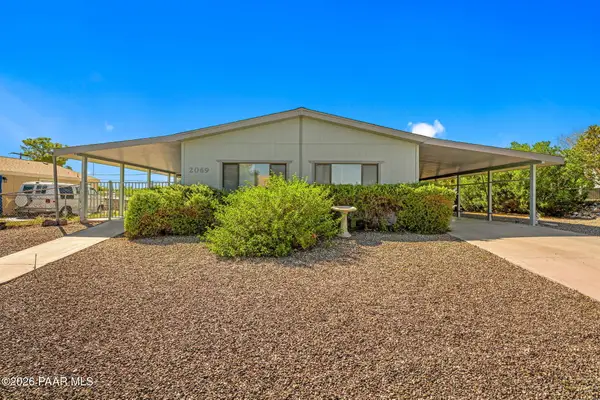 2069 W Smoketree Drive, Wickenburg, AZ 85390