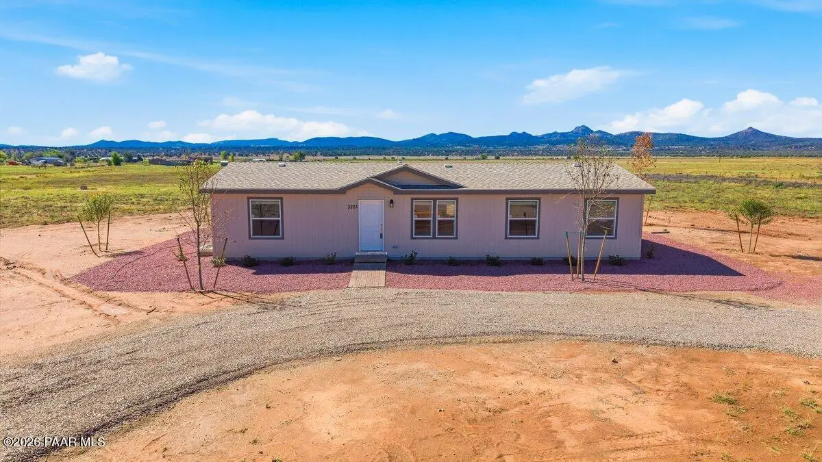3223 W Rainbow Sunset Avenue, Paulden, AZ 86334 - #1