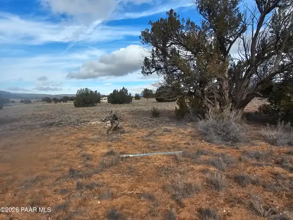 27565 W Fort Rock Road, Seligman, AZ 86337