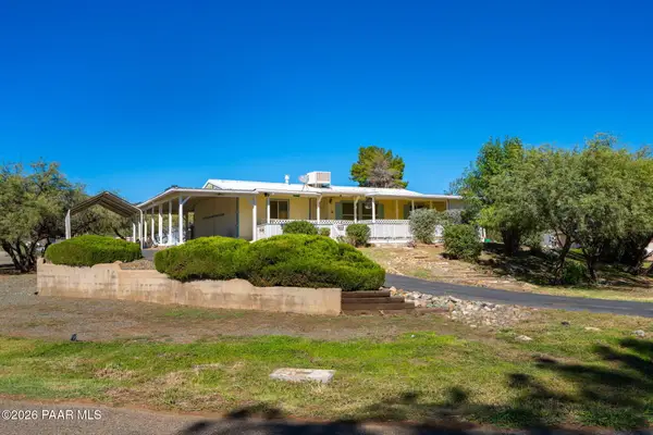 13517 S Bob White Place, Mayer, AZ 86333