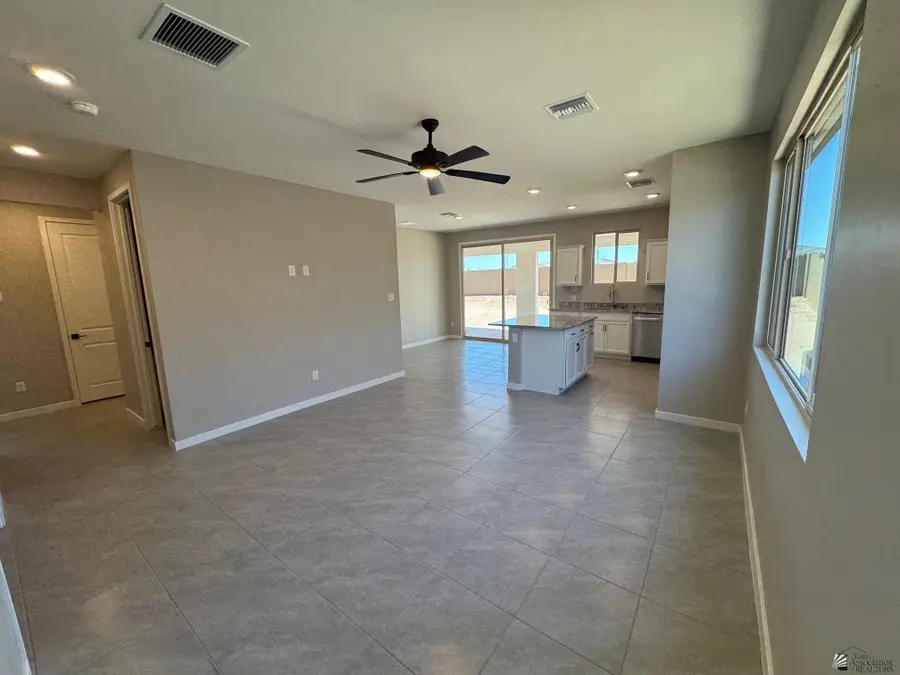 7687 E 35 PL, Yuma, AZ 85365 - Image #2