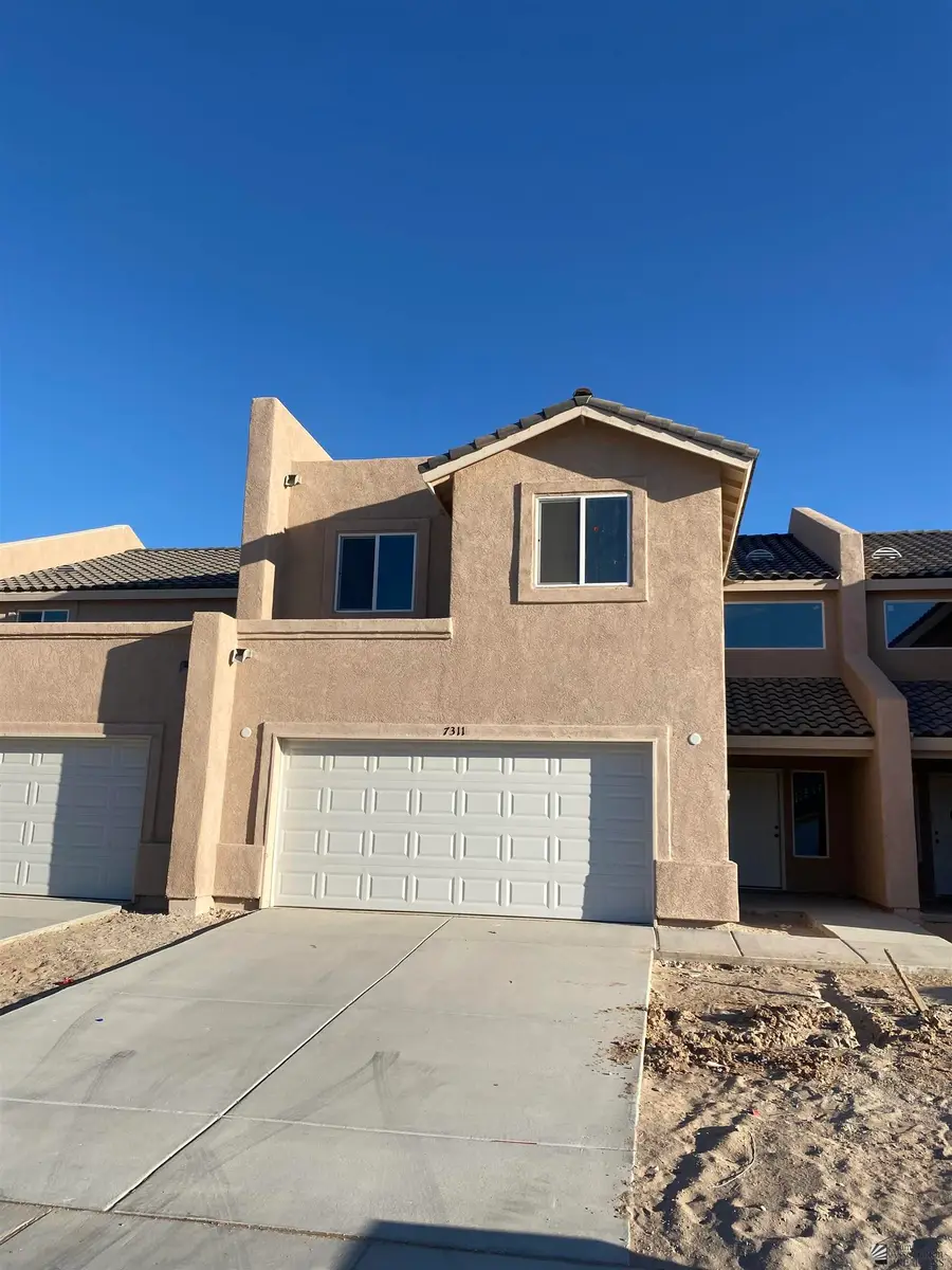 3806 S SOL DR, Yuma, AZ 85365 - Image #2
