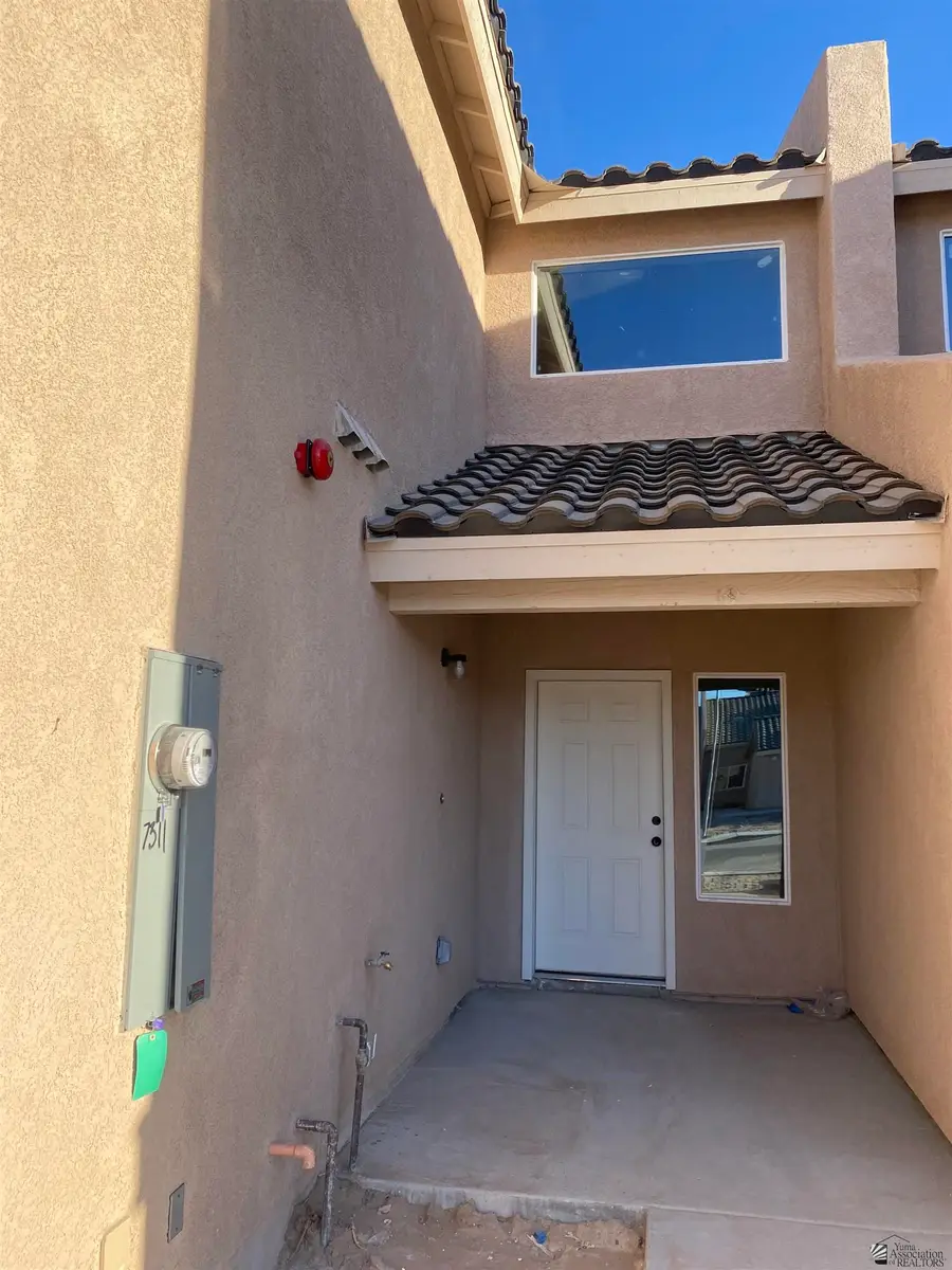 3806 S SOL DR, Yuma, AZ 85365 - Image #3