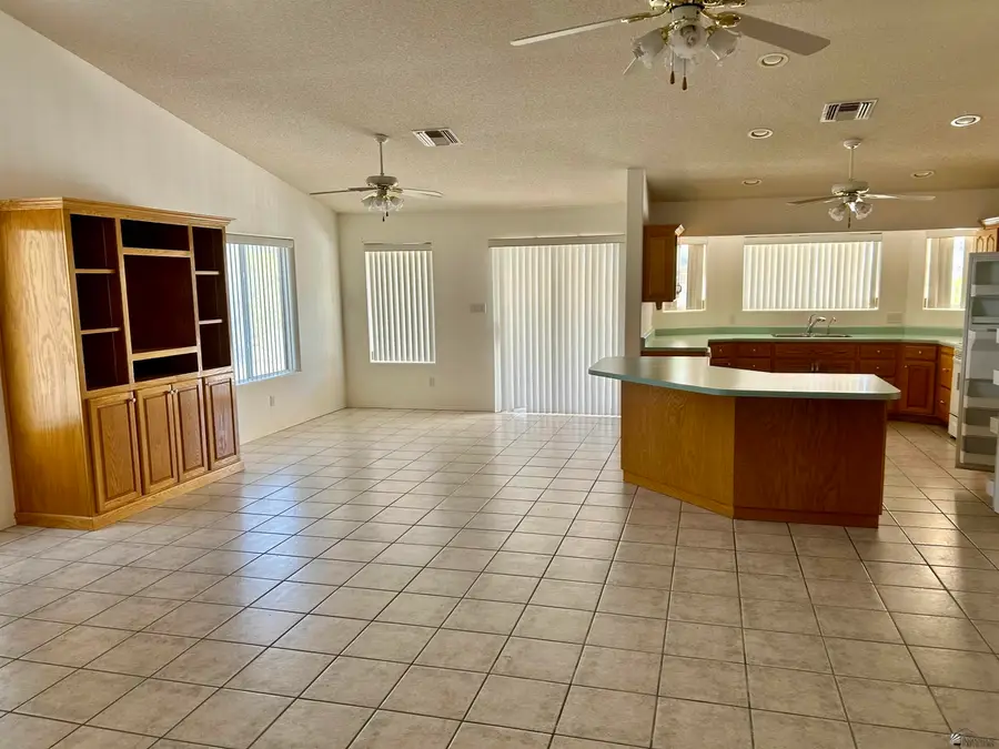 13411 E 37 PL, Yuma, AZ 85367 - Image #3